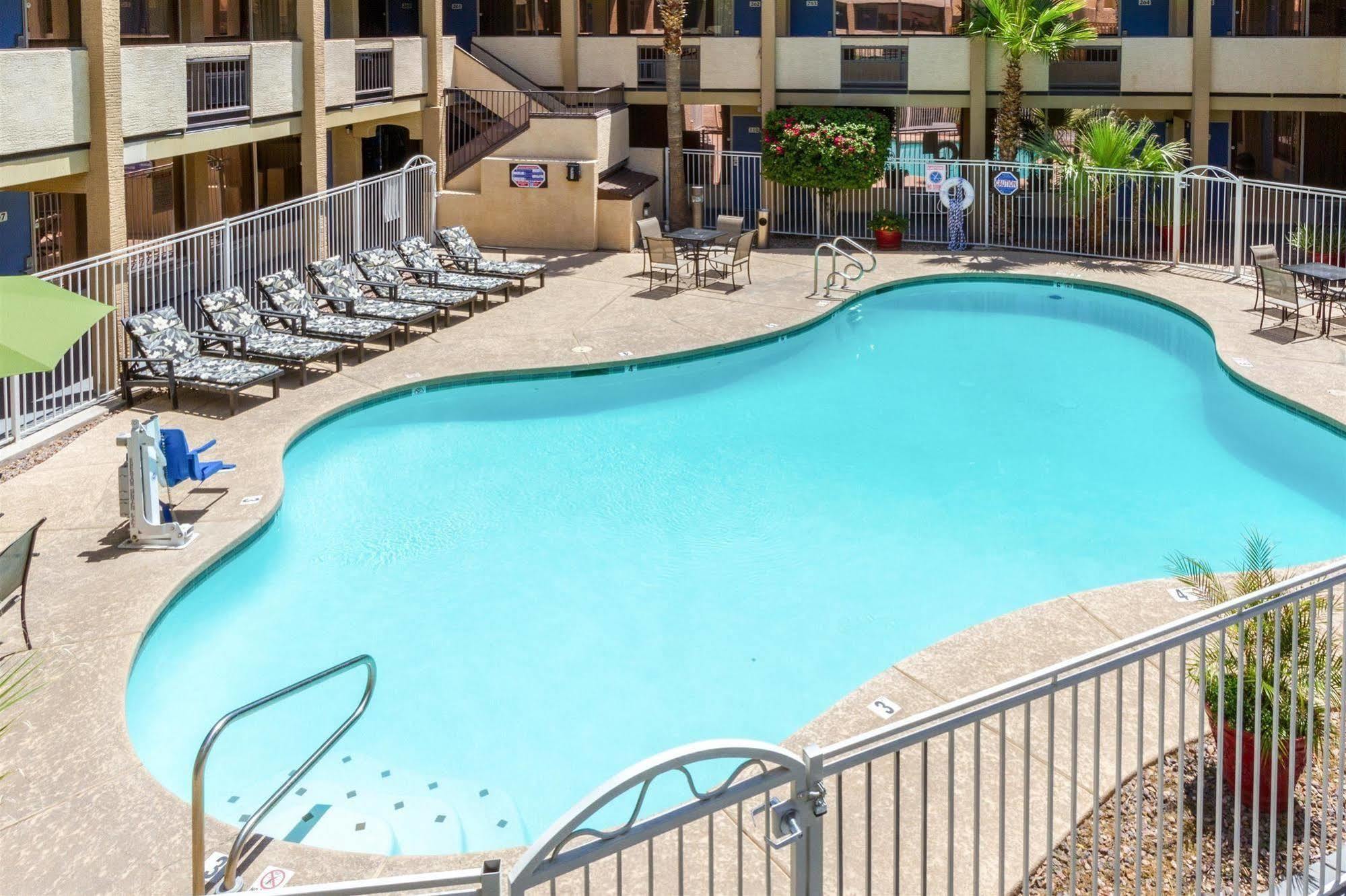 Motel 6 Glendale Az Dış mekan fotoğraf