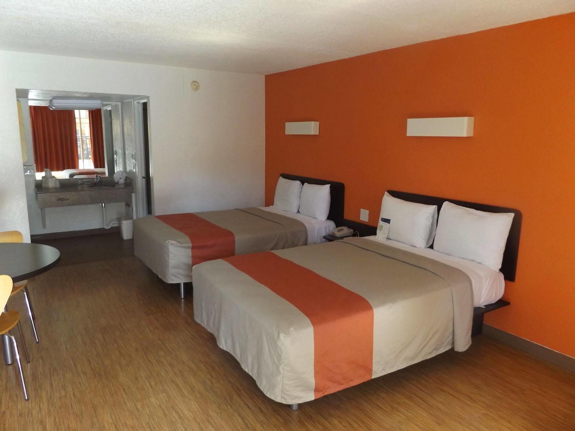 Motel 6 Glendale Az Dış mekan fotoğraf