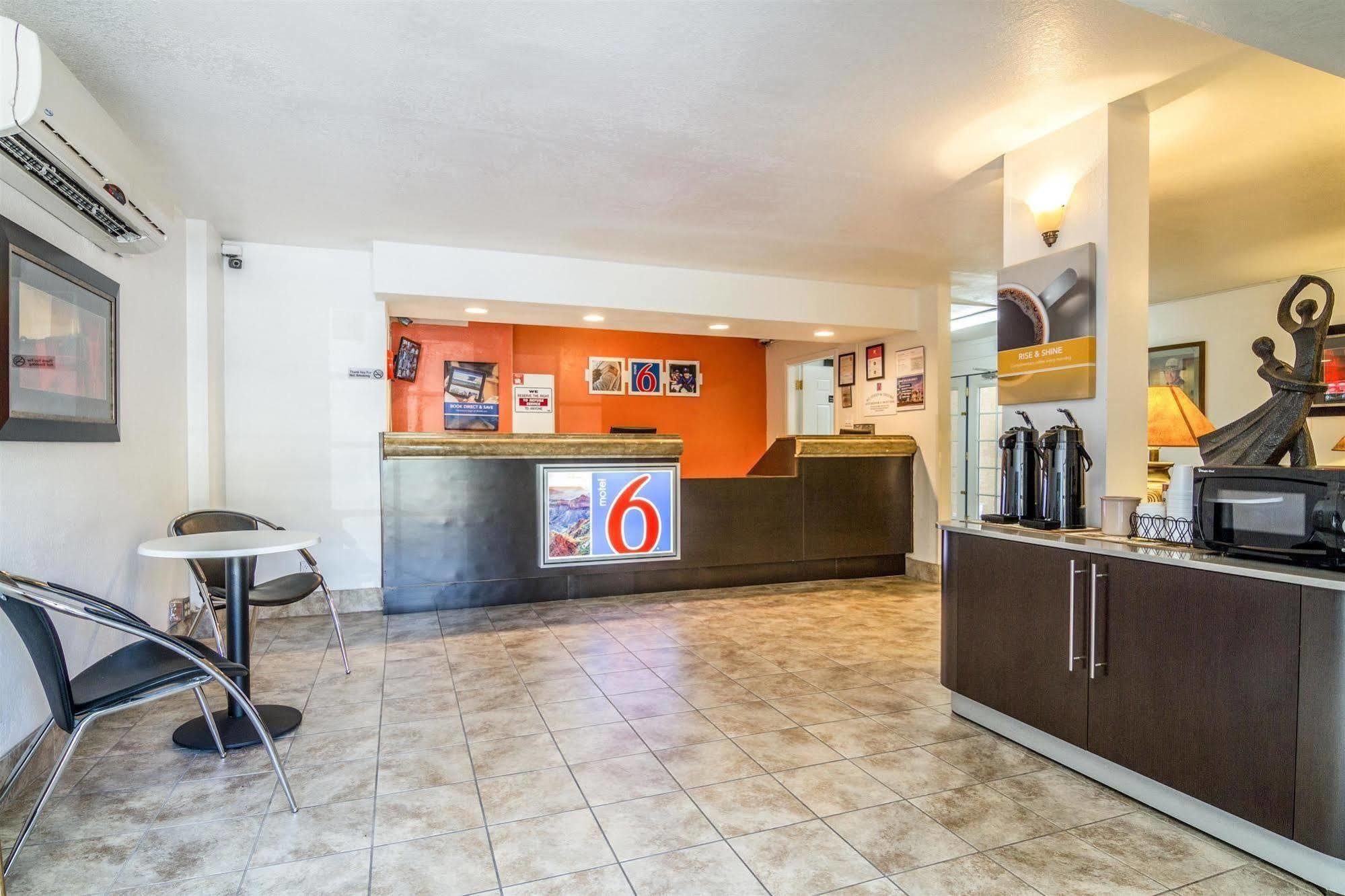 Motel 6 Glendale Az Dış mekan fotoğraf